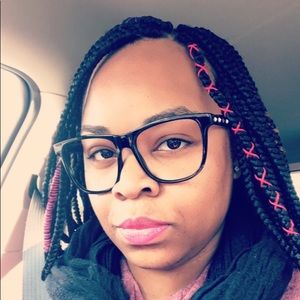 Meet your Posher, Regina